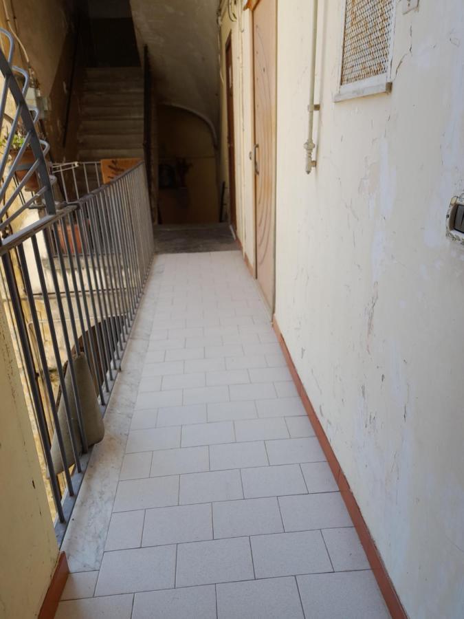 Camera Rarisa Napoli centro Nápoles Exterior foto